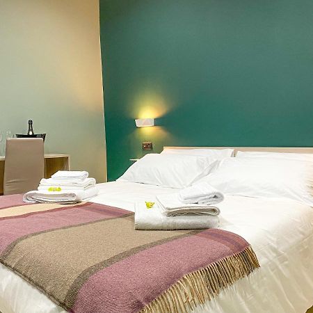 Domus Pisanelli Hotel Наполи Екстериор снимка