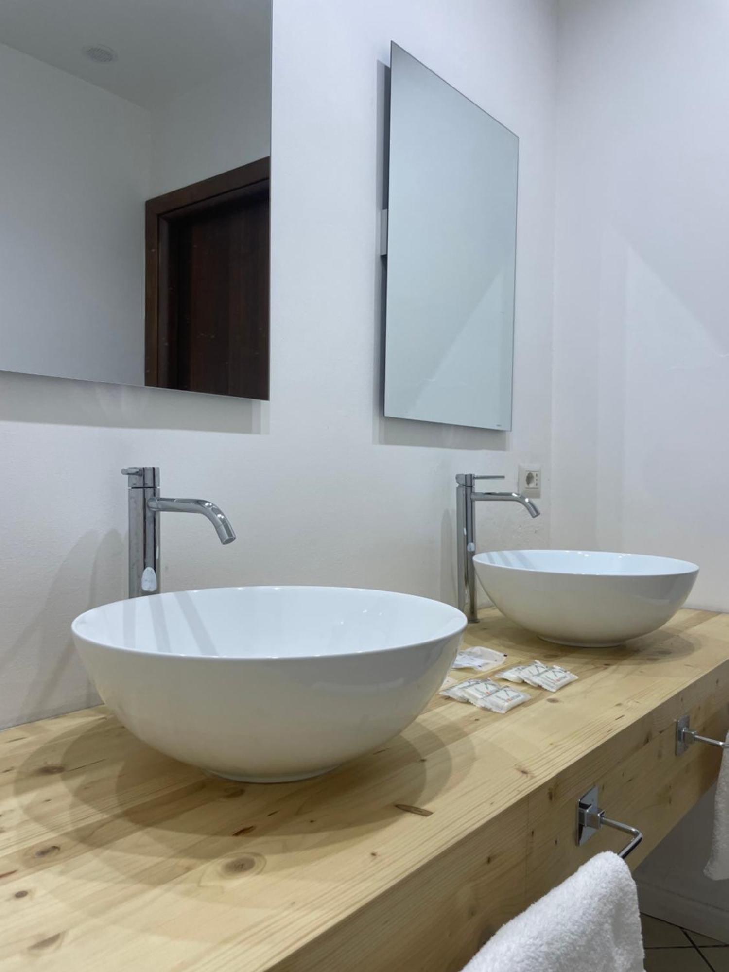 Domus Pisanelli Hotel Наполи Екстериор снимка