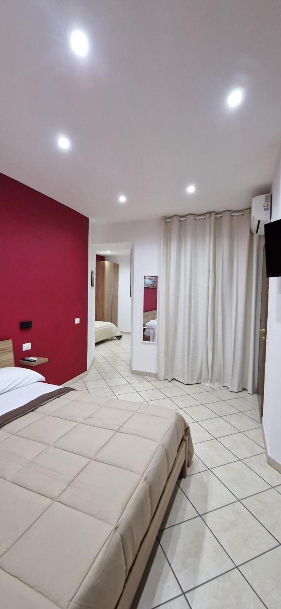 Domus Pisanelli Hotel Наполи Екстериор снимка