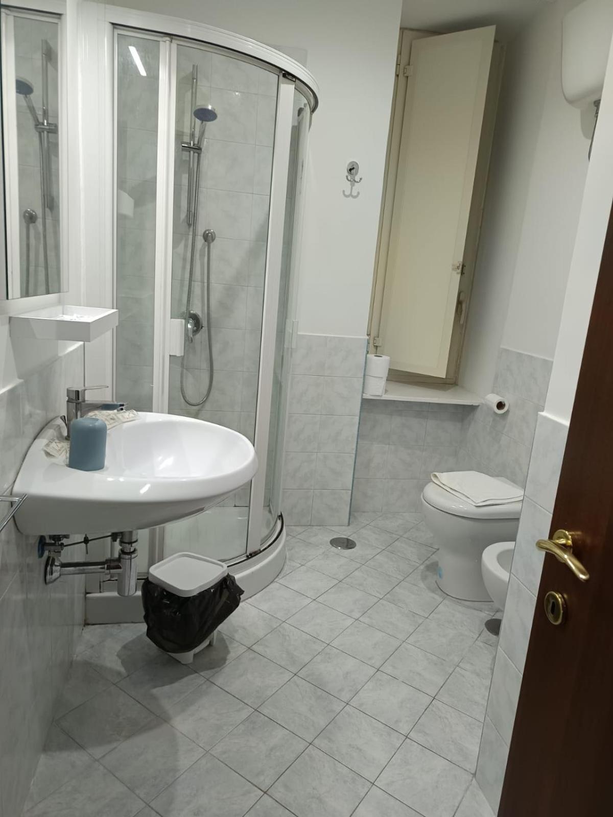 Domus Pisanelli Hotel Наполи Екстериор снимка