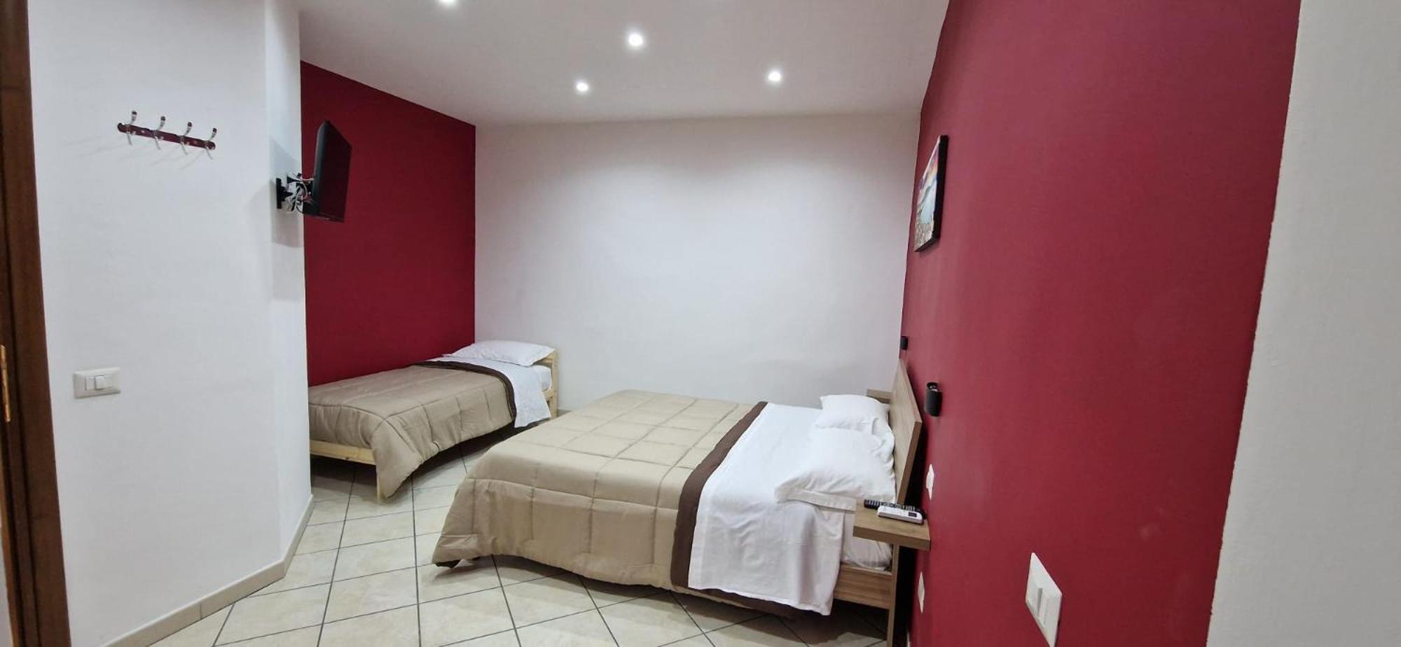Domus Pisanelli Hotel Наполи Екстериор снимка